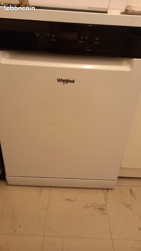 Lave vaisselle whirlpool tres bonne etat (image 1)