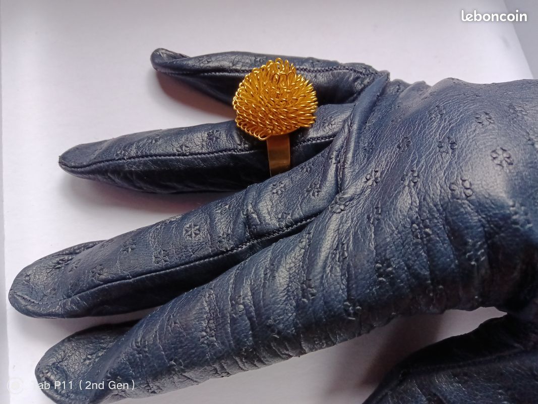 Bague boule dorée fil laiton (image 1)