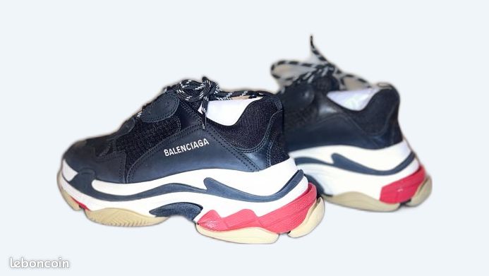 Balenciaga triple s (image 1)