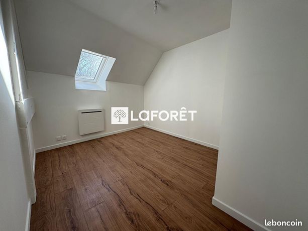 https://img.leboncoin.fr/api/v1/lbcpb1/images/6d/c2/10/6dc2101084d28d9a3b9643b956a541ca15afe873.jpg?rule=ad-image