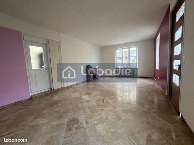Maison 5 pièces 120 m² · à Vire Normandie · 120 m² · 860 €/mois