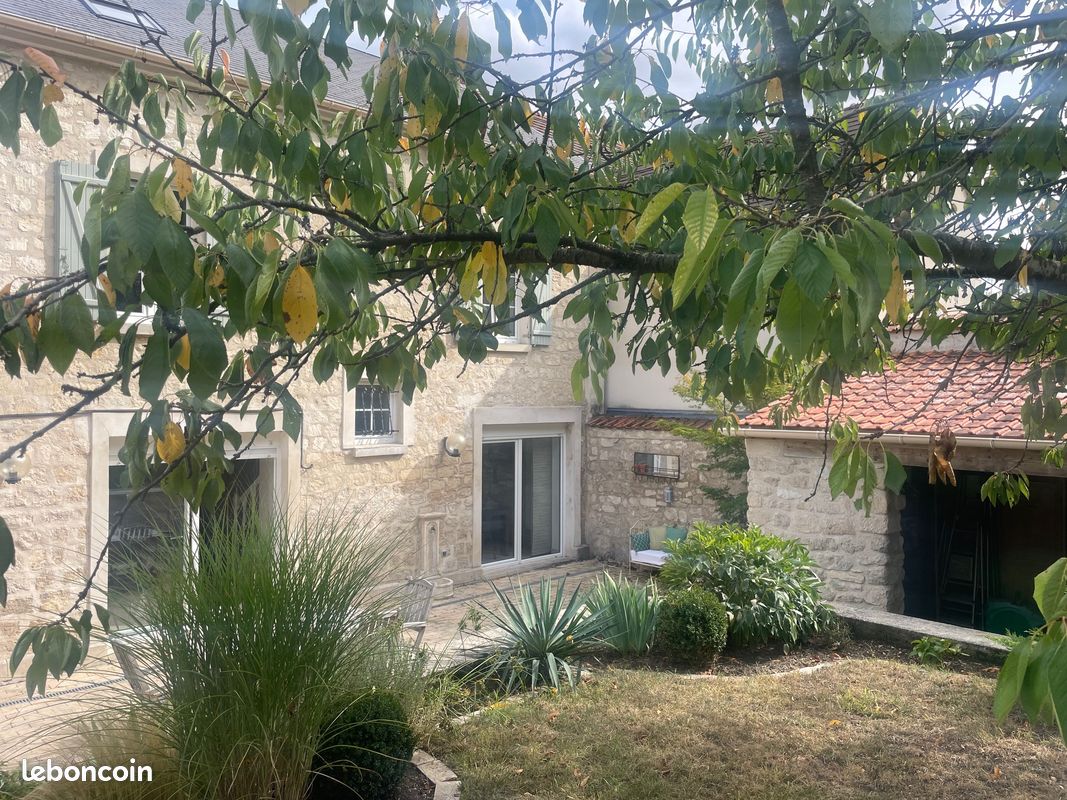 Maison 7 pièces 157 m² · à Presles · 157 m² · 460 000 €