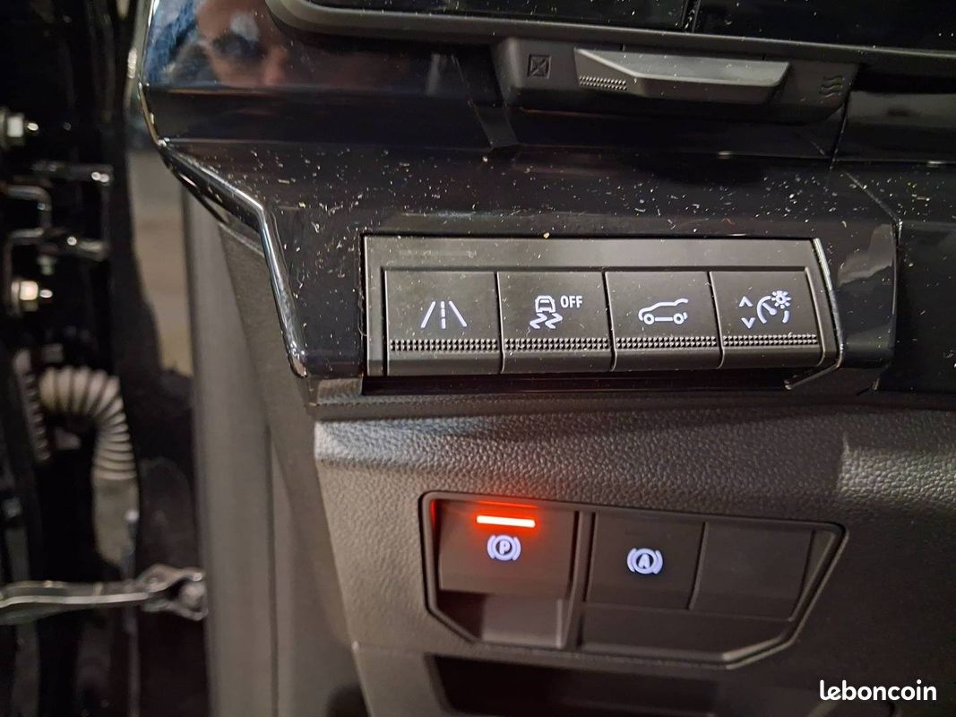 RENAULT Austral E-Tech hybrid 200 Iconic esprit Alpine (image 27)