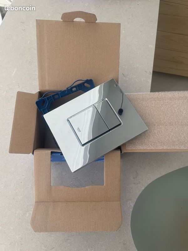 Plaque de commande wc suspendu chrome (image 1)