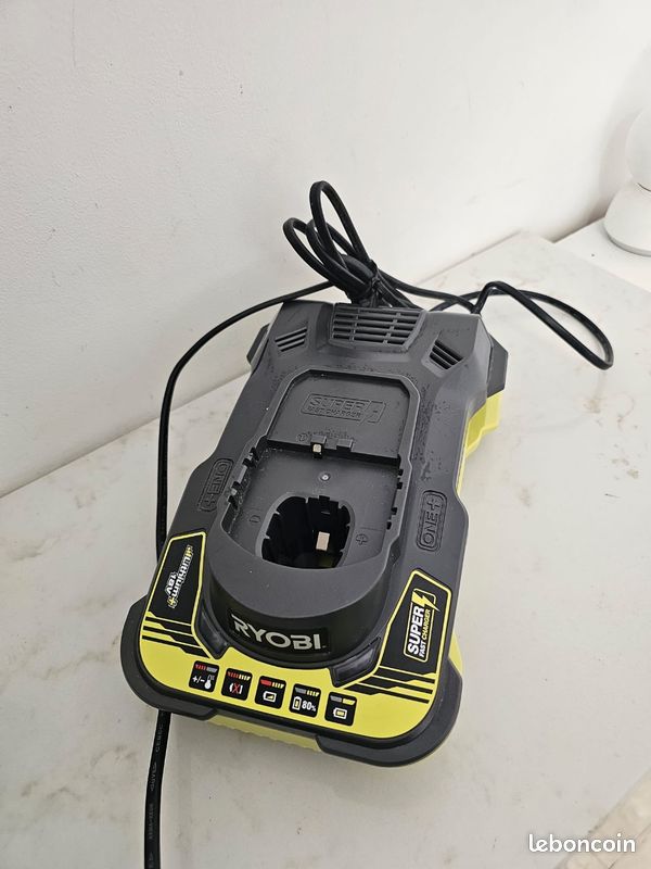 Chargeur Super Fast Chargeur 18V Ryobi (image 1)