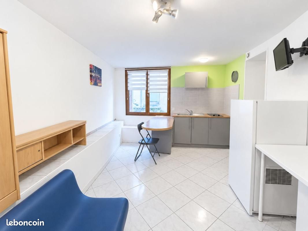 Appartement 1 pièce 27 m² · à Lasbordes · 27 m² · 300 €/mois