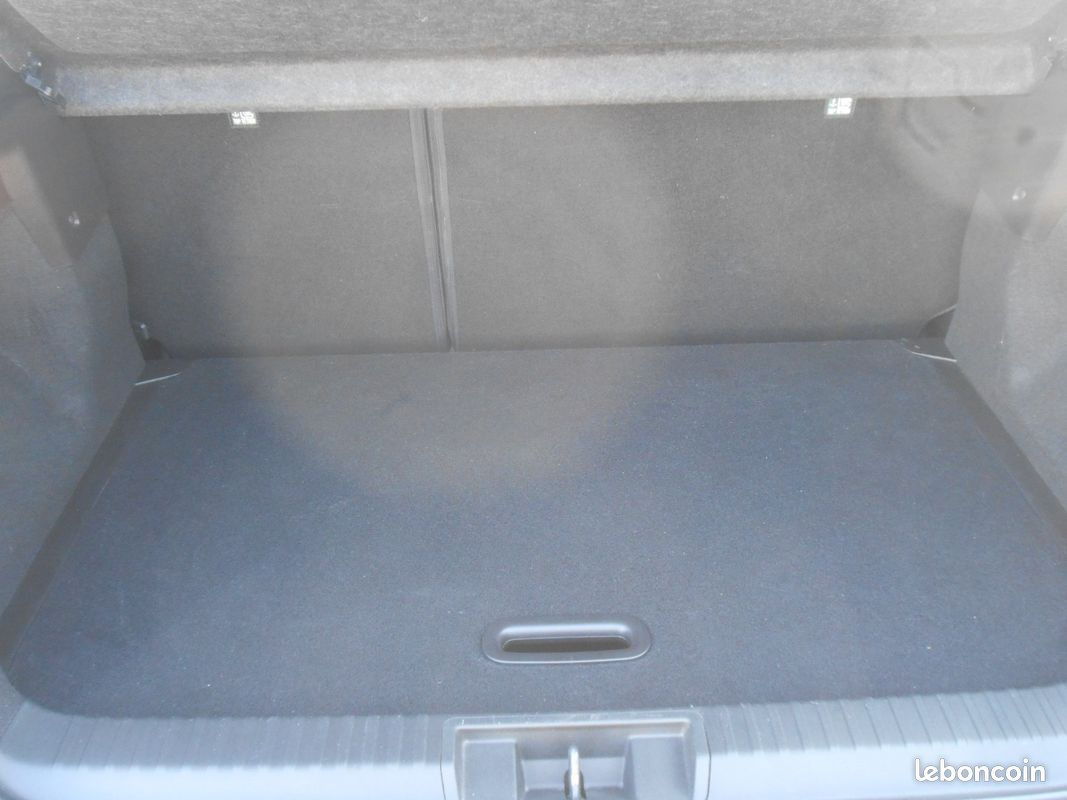 RENAULT CAPTUR TCe 130 EDC FAP Intens (image 12)