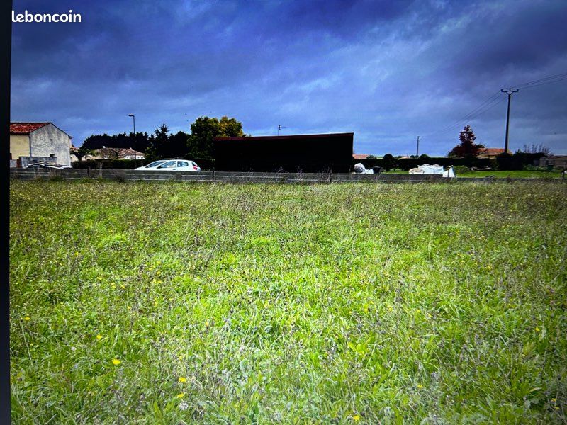 Terrain constructible · à Montreuil · 42 000 €
