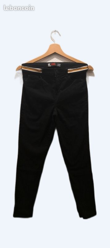 Pantalon Noir Jennyfer Taille 36 - Occasion Très Bon état, Style Chino