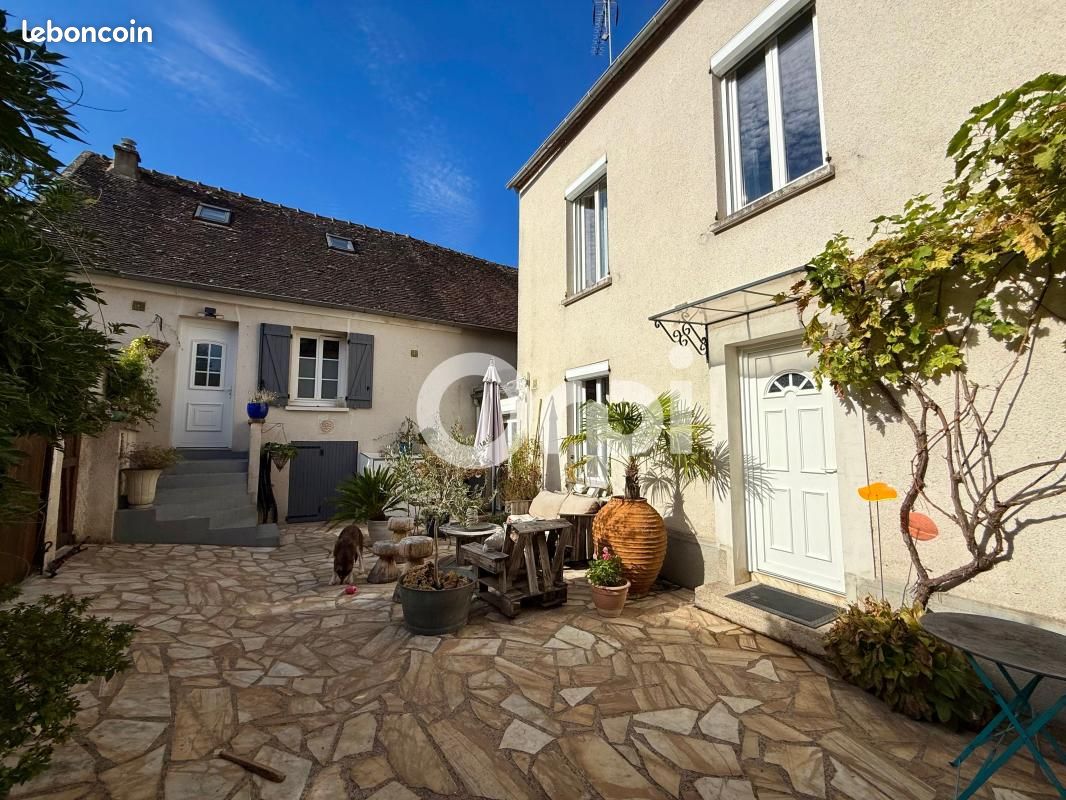 Maison 9 pièces 145 m² · à Thomery · 145 m² · 364 000 €