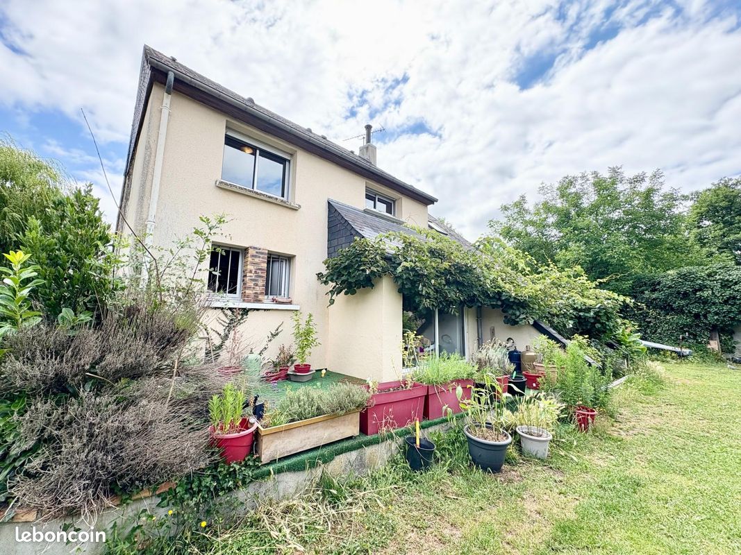 Maison 5 pièces 127 m² · à Aubigné-Racan · 127 m² · 197 000 €