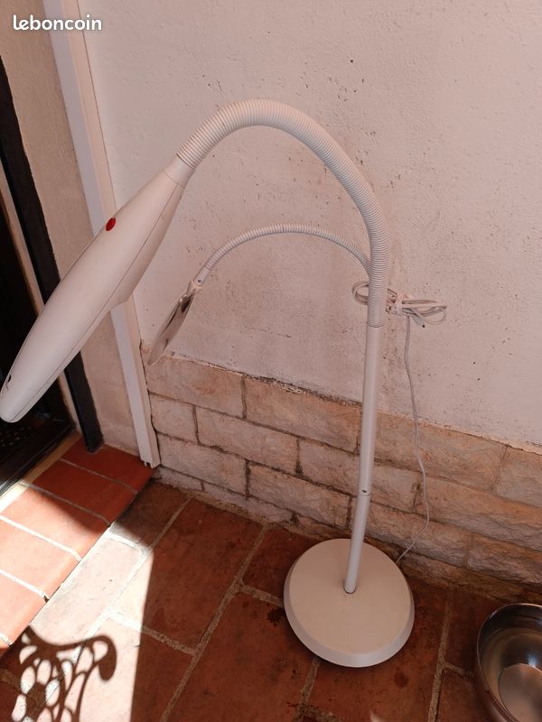Lampe de couturière ou brodeuse (image 4)