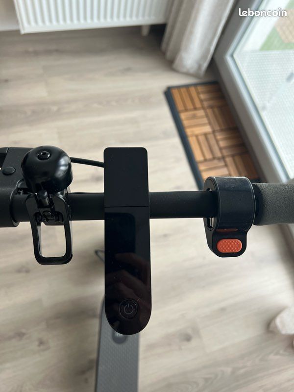 Trottinette électrique Xiaomi Essential (image 2)