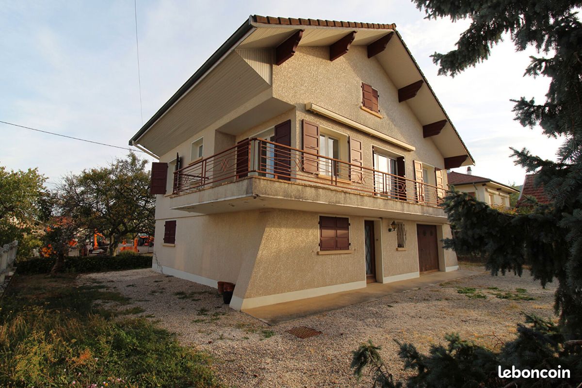Maison 6 pièces 109 m² · à Saint-Amour · 109 m² · 119 000 €