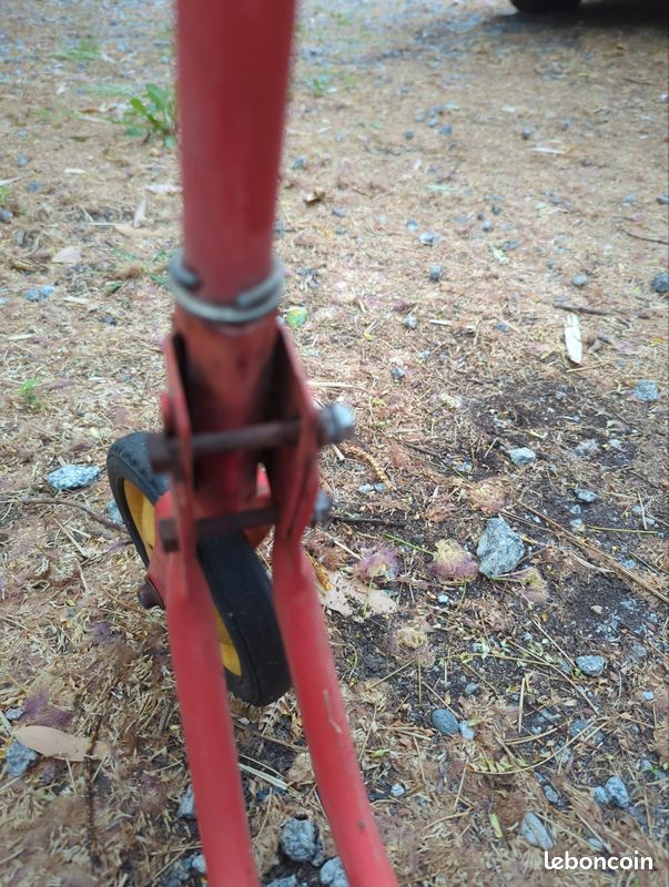 Je vends une ancienne trottinette 3 roues vintage (image 5)
