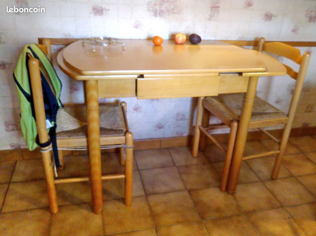 Petite table de cuisine (image 1)