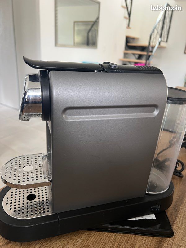 Vend machine Nespresso pour pièces (image 4)
