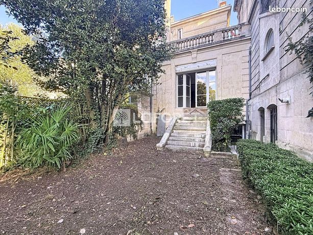 Maison 8 pièces 244 m² — 1