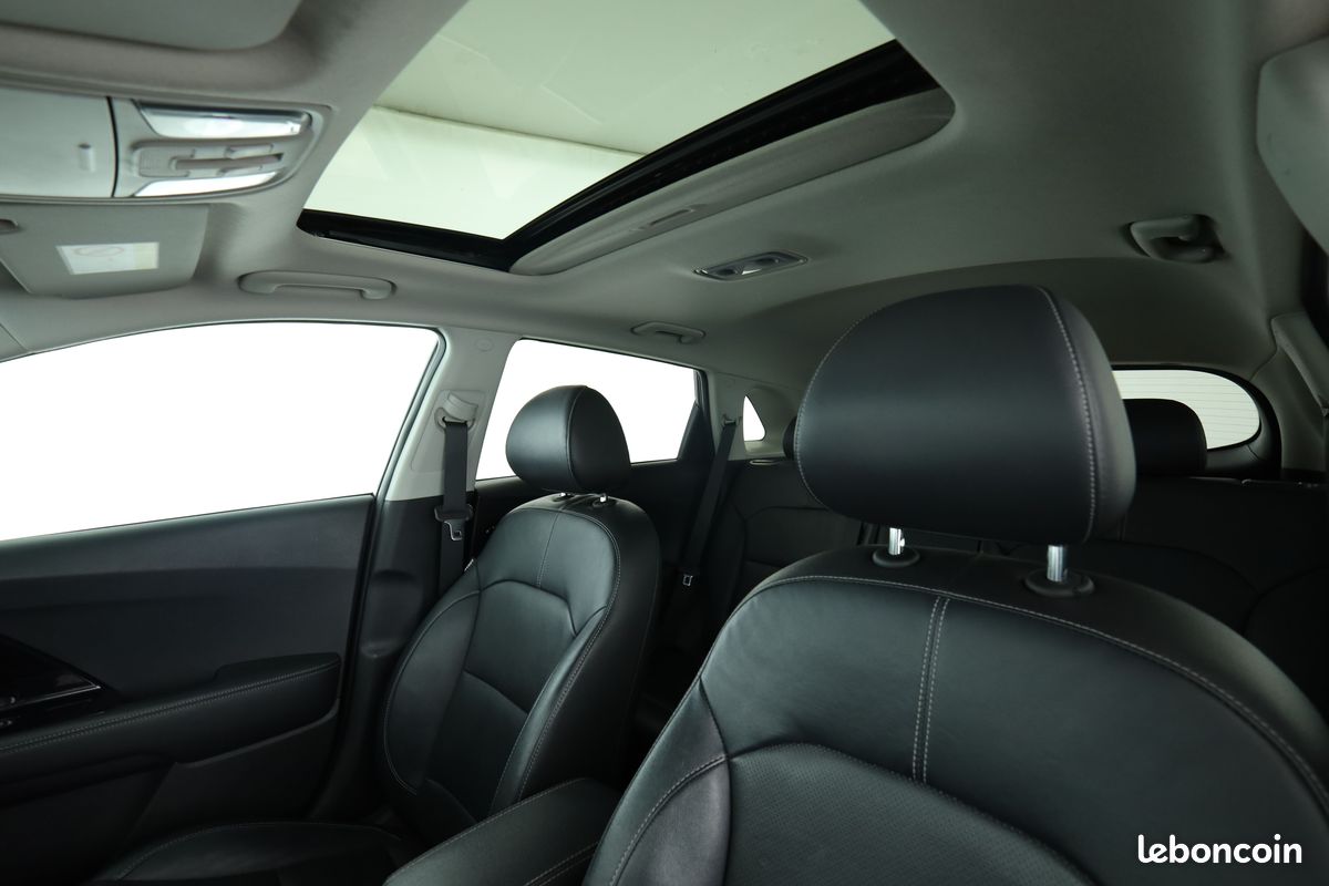 Kia Niro 1.6 GDi Plug-In Hybrid Premium DCT6 141 ch (image 28)