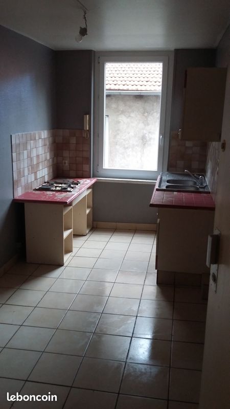 Appartement 2 pièces 30 m² · à Saint-Étienne · 30 m² · 25 000 €