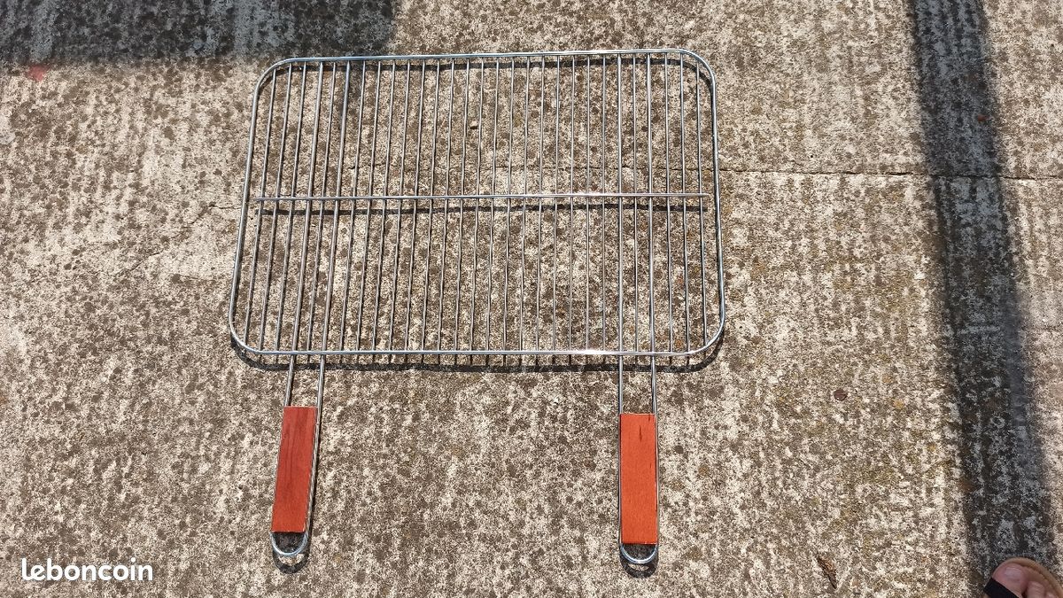 Grille barbecue neuve (image 1)