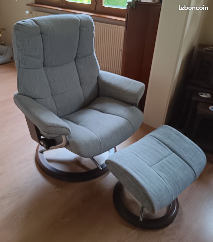 Fauteuil de relaxation Myfair + pouf pieds (image 2)