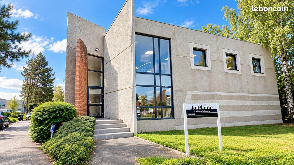 Maison 770 m² · à Villeneuve-d'Ascq · 770 m² · 4 833 €/mois