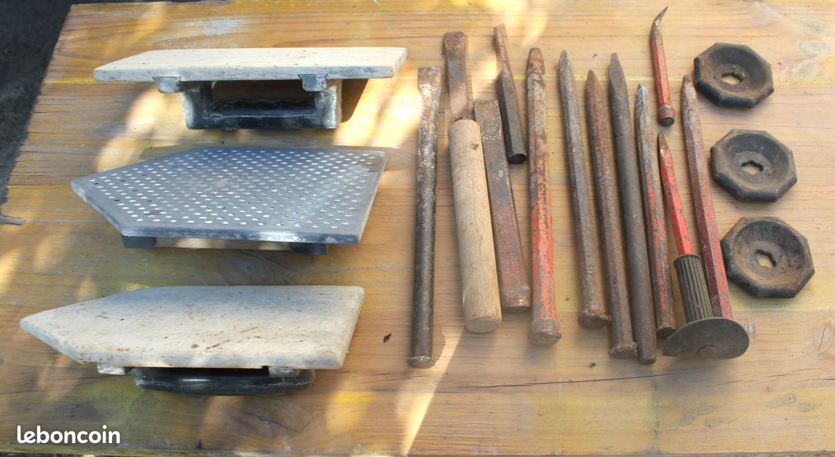 Lot d'outils pour maçon ou carreleur (image 1)
