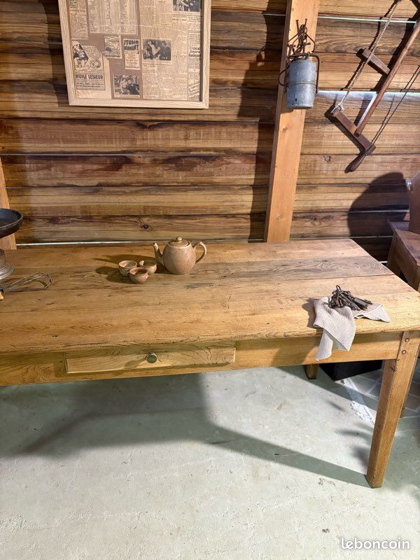✨ Table ancienne entièrement rénovée – bois massif ✨ (image 16)