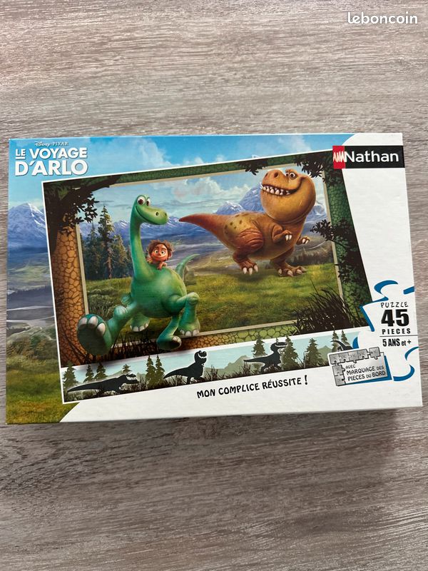 Puzzle le voyage d’arlo (image 1)