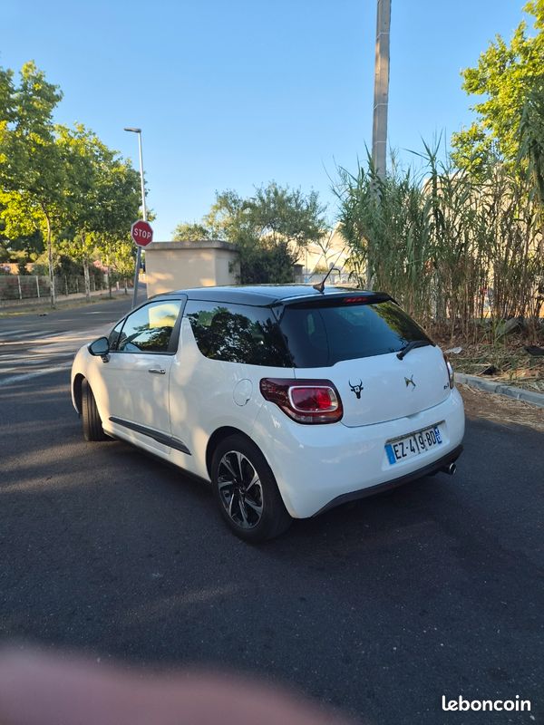 Citroën DS3 CONNECTED 110CV 2018 TBE (image 4)