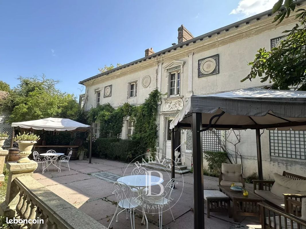 Propriété 14 pièces 413 m² (image 3)