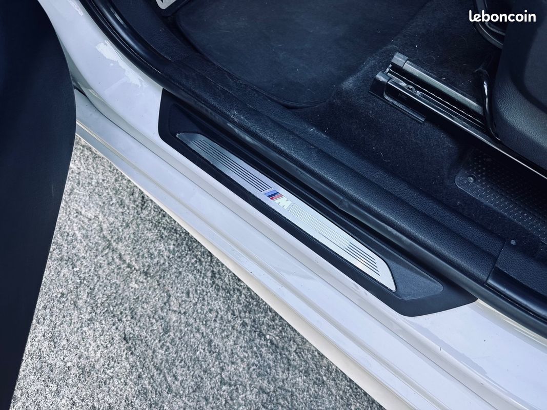 BMW SERIE 2 Active Tourer 1.5L 220CH 225 xe M Sport + SIEGES CHAUFFANTS + AFFICHAGE TETE HAUTE + HARMAN KARDON + CAMERA DE RECUL + GARANTIE 12 MOIS (image 48)