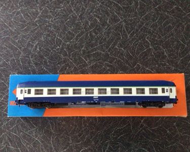Roco 44604 - Voiture Couchettes 2e Classe UIC Bleu/crème HO Neuf