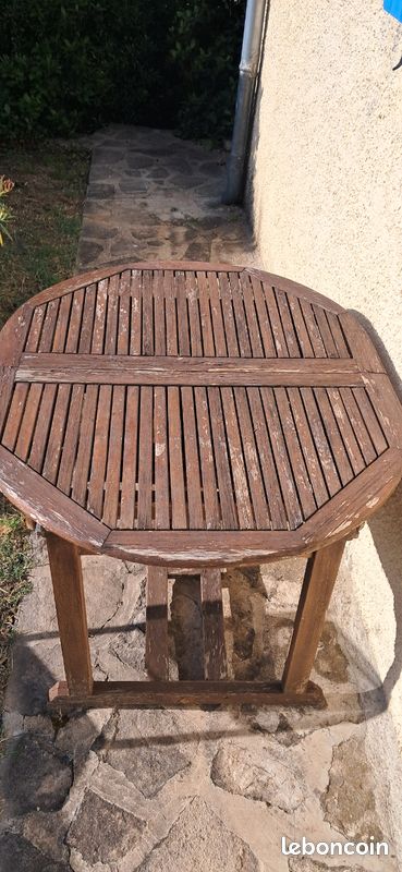 Table de jardin à renover (image 1)