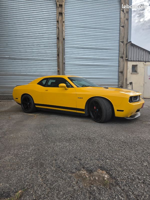 Dodge Challenger SRT8 (image 4)