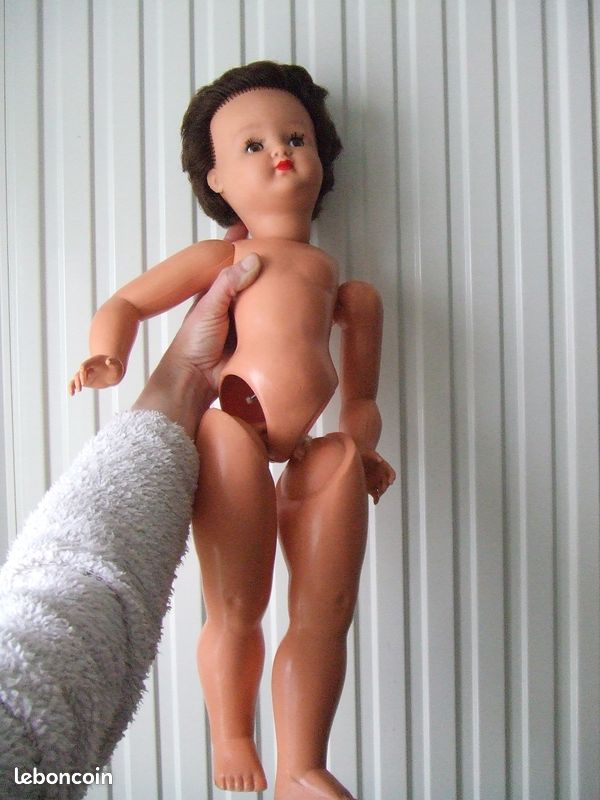 ANCIENNE POUPEE VENDUE En L'etat / A Restaurer EUR 20,00 - FR