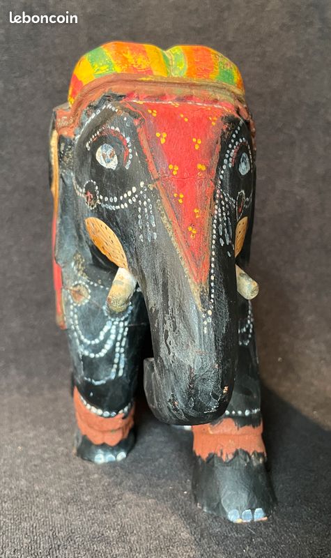 Eléphant harnaché bois sculpté et peint Inde (image 7)