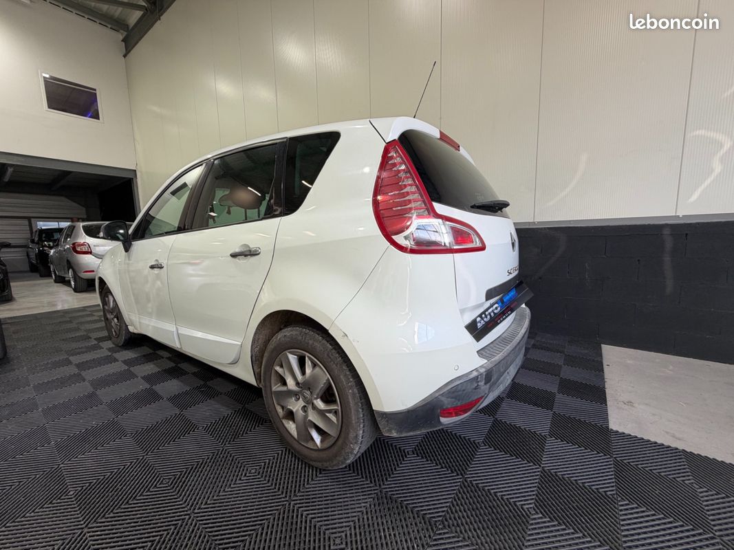 RENAULT SCENIC III dCi 130 FAP Energy eco2 Expression (image 9)