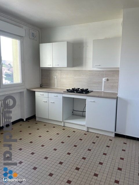Appartement 4 pièces 68 m² · à Décines-Charpieu · 68 m² · 895 €/mois