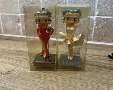 Figurines Betty Boop - Ornements en résine personnalisables