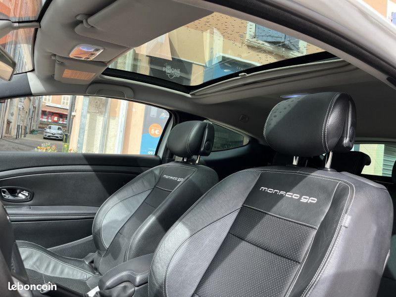 Renault MEGANE III COUPE 2.0T 250CH RS MONACO GP (image 30)