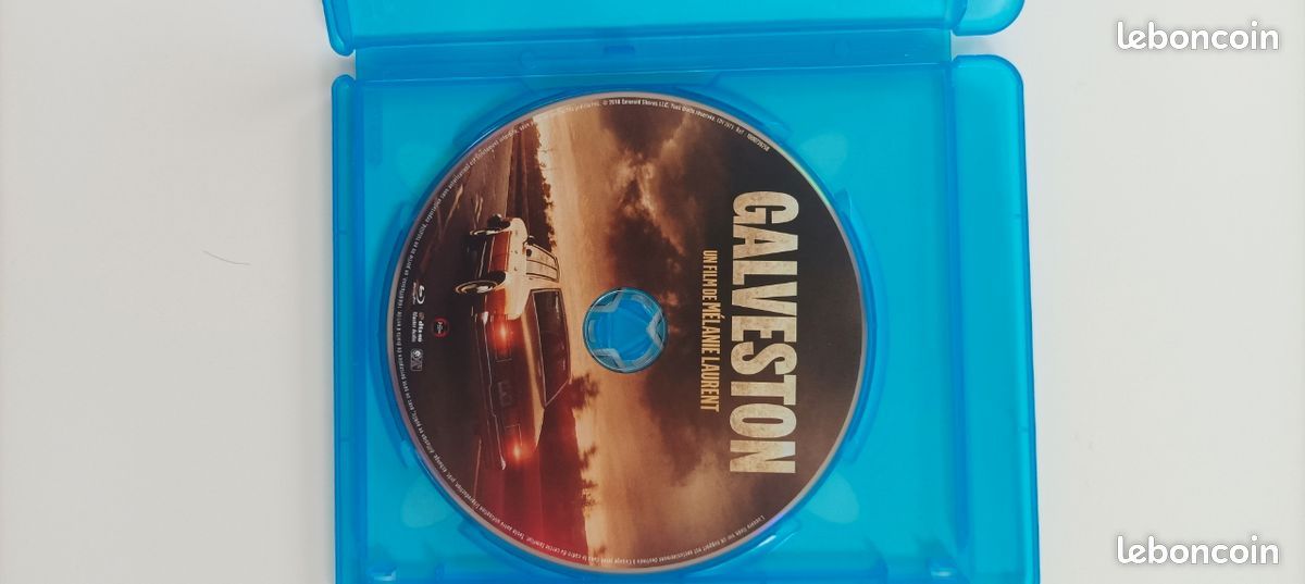 Galveston Blu Ray (image 1)