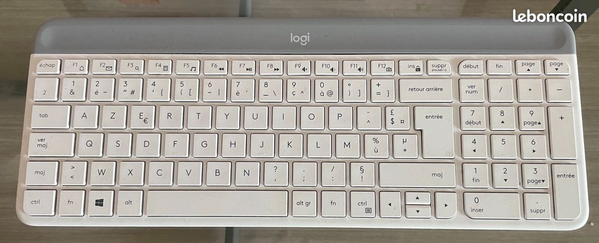 Combo Clavier Souris Sans Fil Logitech MK470 - Ultra-Fin, Silencieux, AZERTY Français - Pour Windows, Bureau Minimaliste