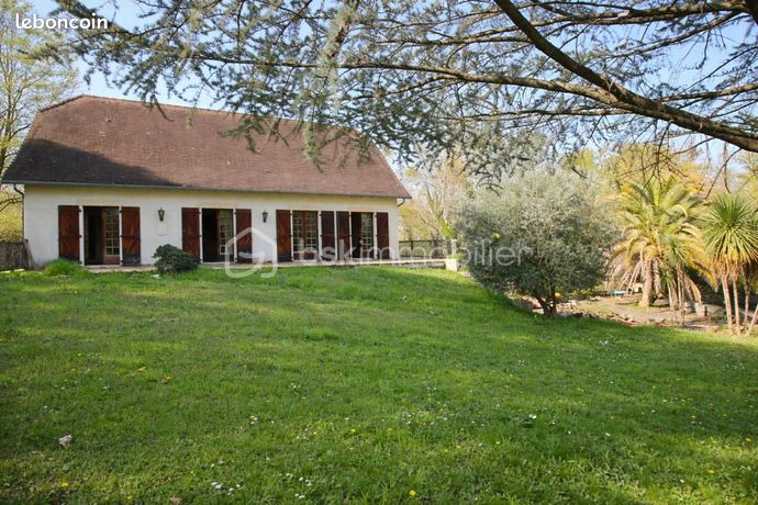 Propriété 7 pièces 181 m²