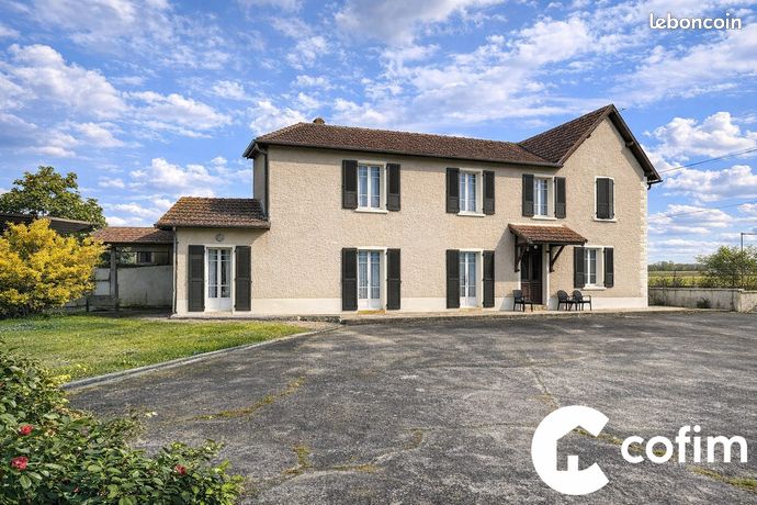 Propriété 9 pièces 210 m²