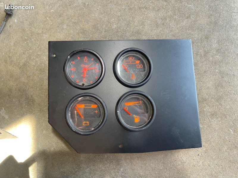Compteur / Tableau de bord Alpine A310 complet — Veglia (image 1)