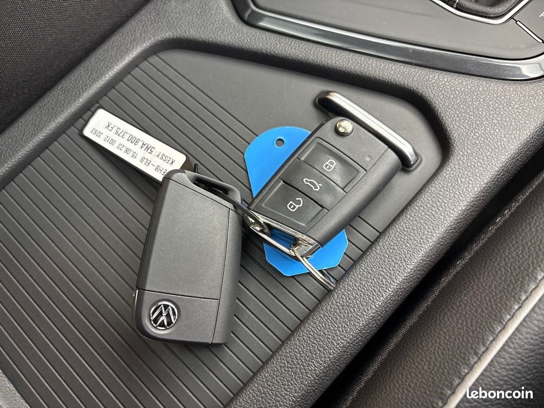VOLKSWAGEN Tiguan 1.4 eHybrid 245ch DSG6 R-Line Exclusive (image 22)