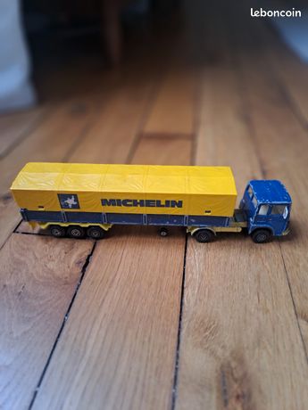 Majorette 241- Saviem Bâché Michelin (Neuf sous blister scellé