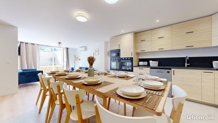 Maison 7 pièces 275 m² — 1